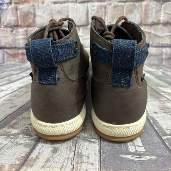 Bass Boots brown color Size 9.5 Men